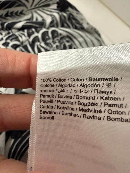 Farm Rio Black Tapestry Top.  Size Medium
Worn once. - Picture 12 of 12